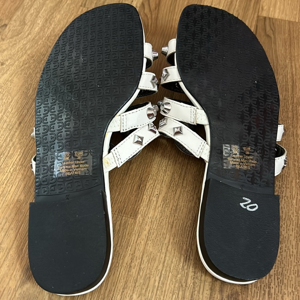 Super cute studded sandals like new - Picture 3 of 5
